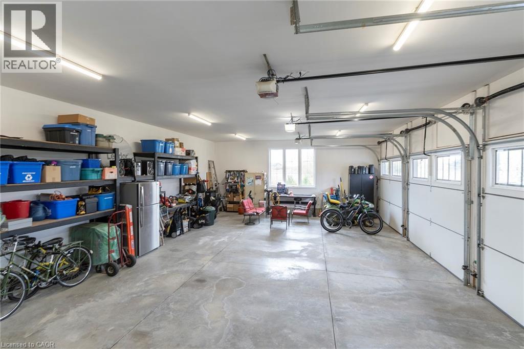6 MACNEIL Court - Image 35