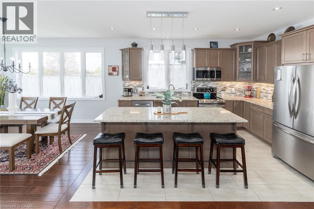6 MACNEIL Court - Image 10