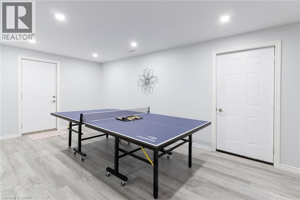 6 MACNEIL Court - Image 24