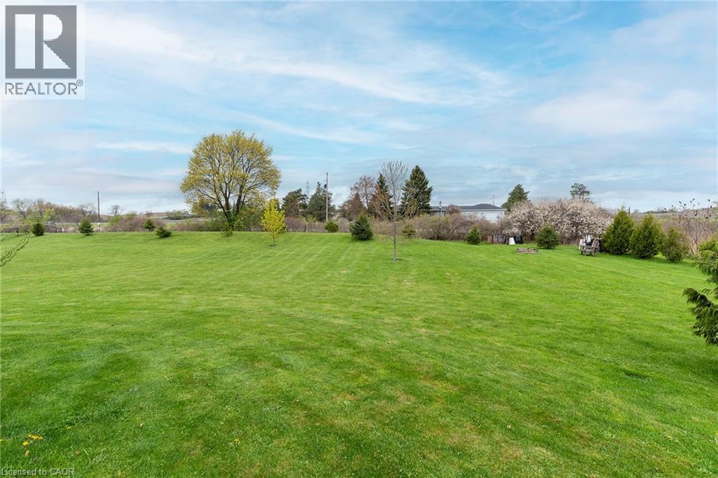 6 MACNEIL Court - Image 29