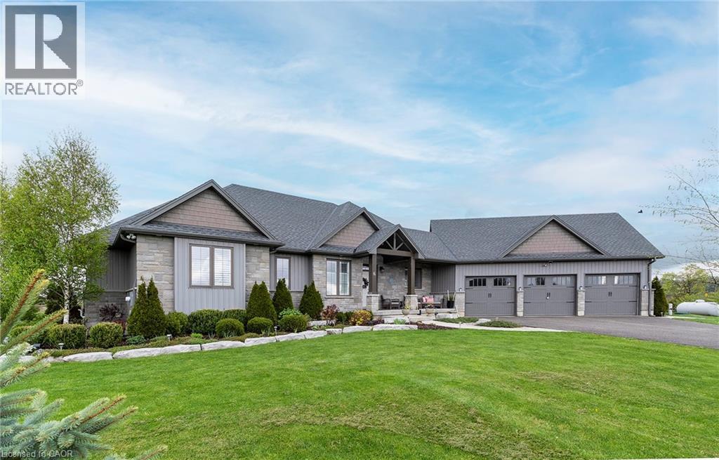6 MACNEIL Court - Image 39
