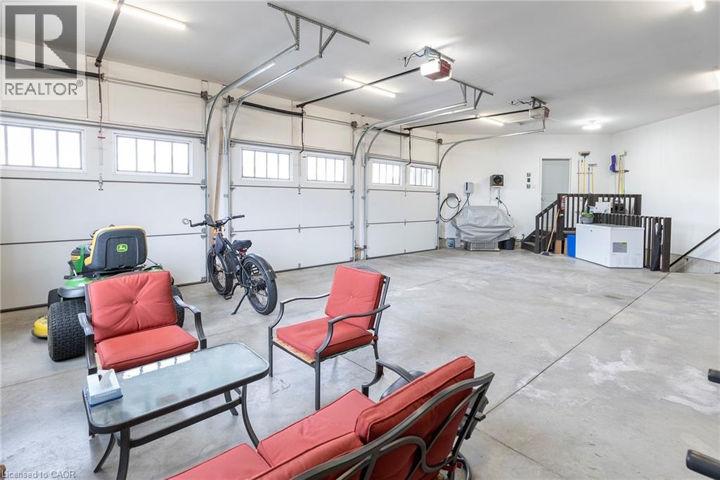 6 MACNEIL Court - Image 36