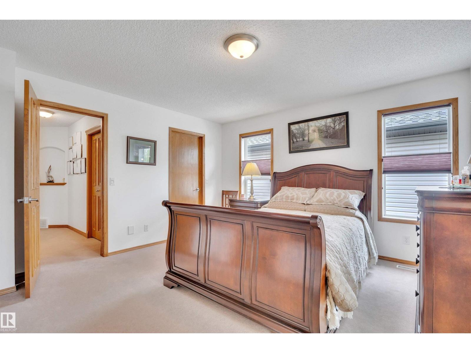 16512 87 ST NW - 18