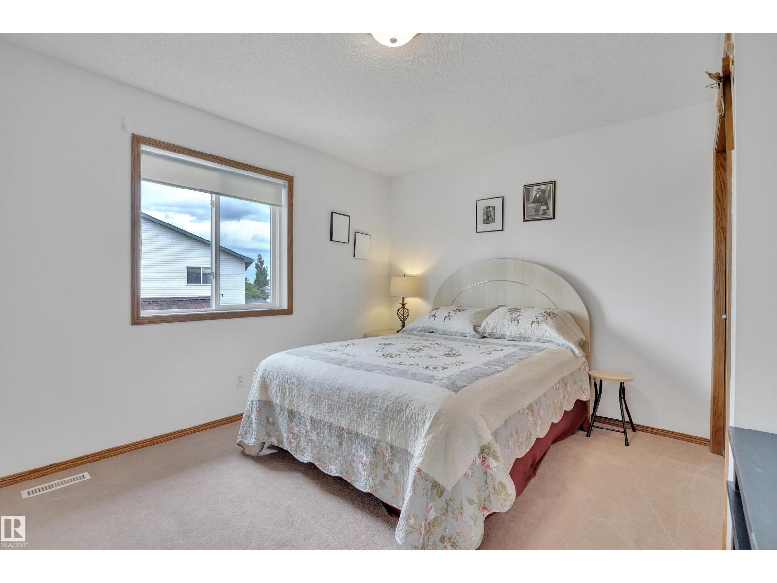 16512 87 ST NW - 30