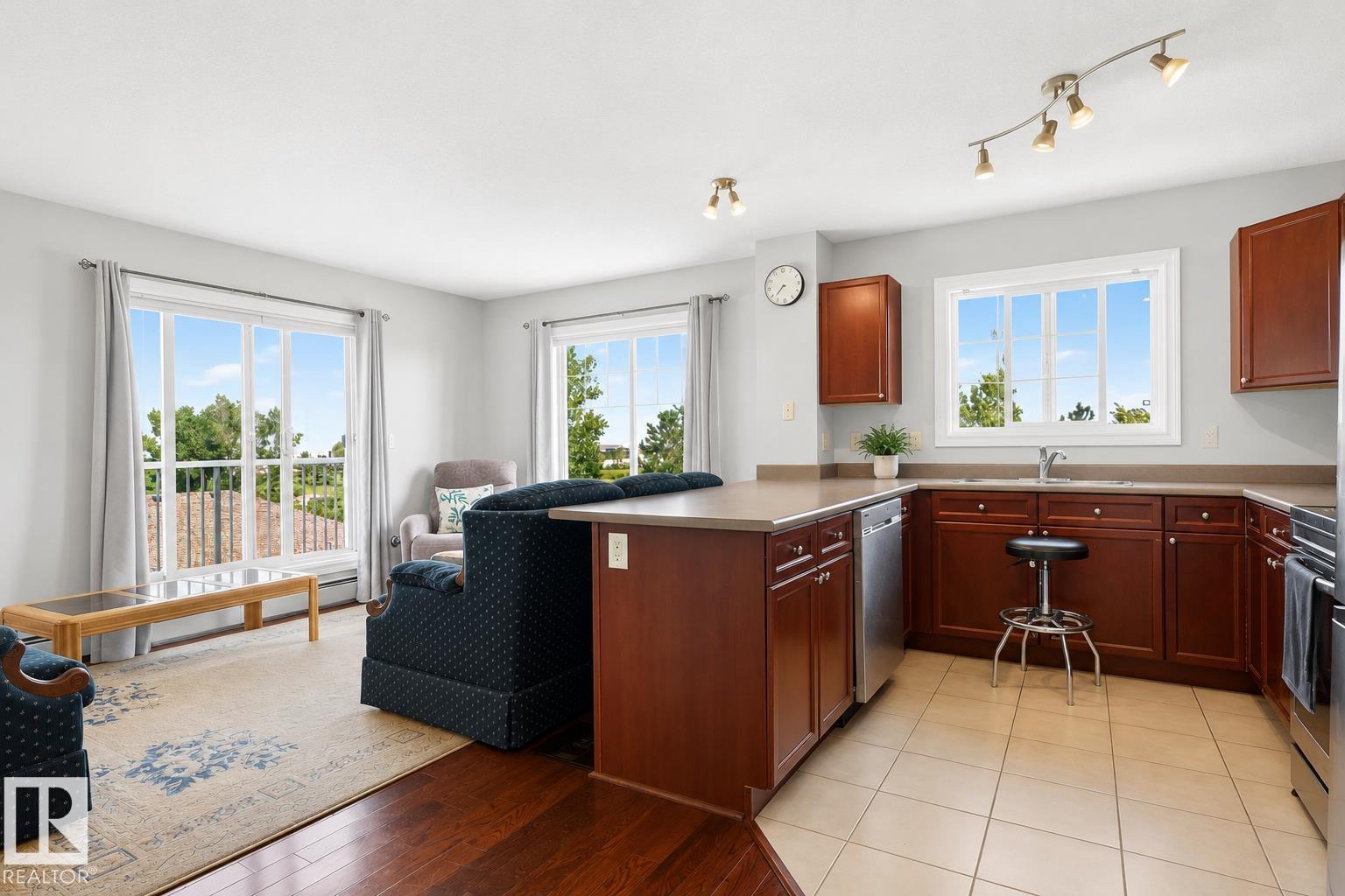 #411 4407 23 ST NW - 8
