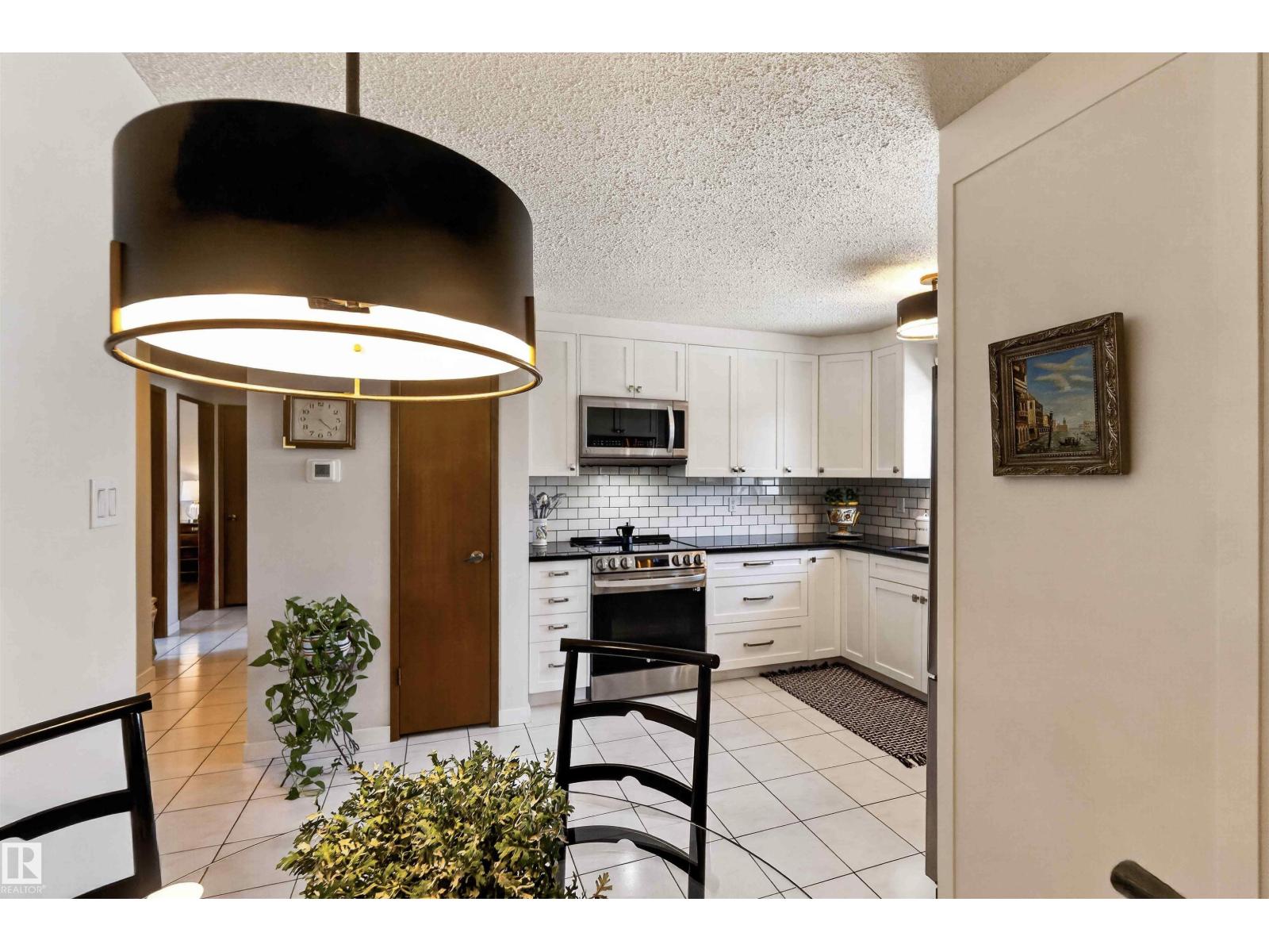 2428 142 AV NW - 21