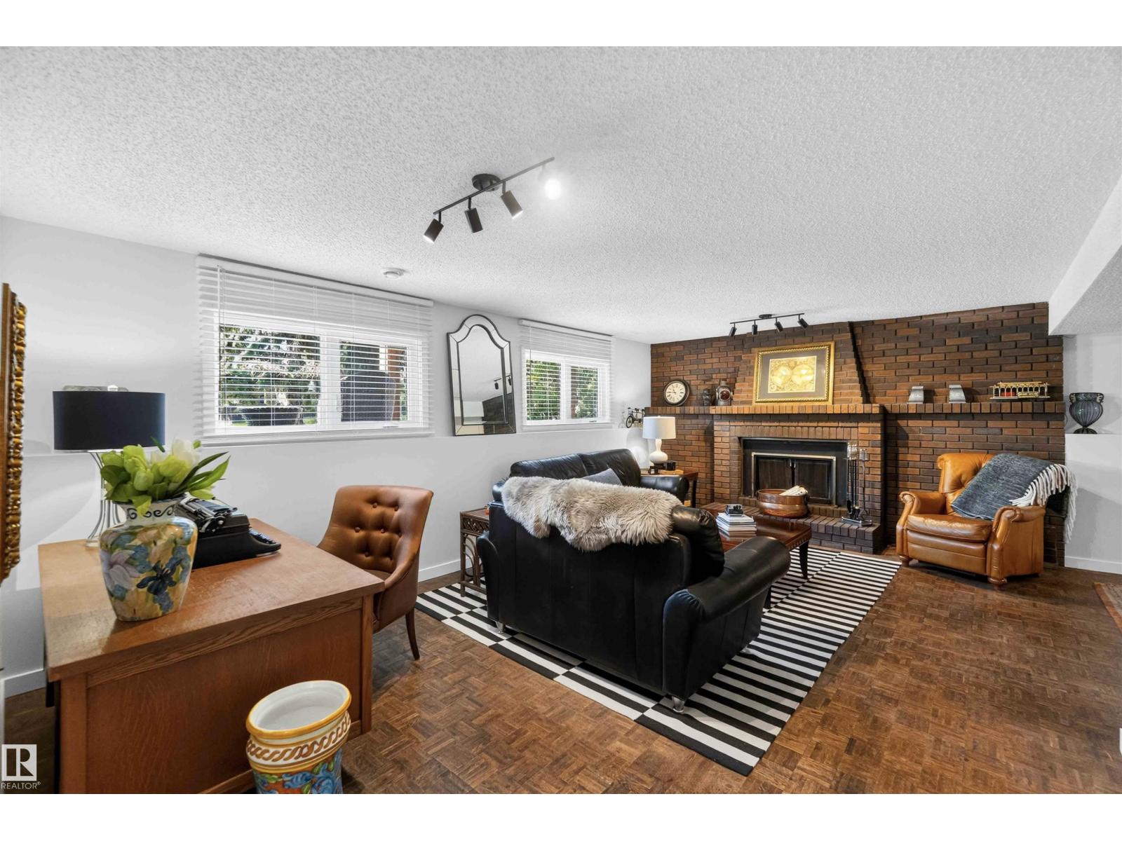 2428 142 AV NW - 47