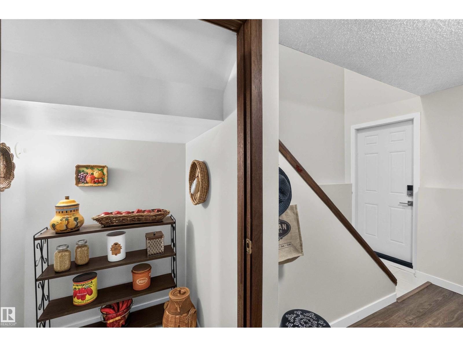 2428 142 AV NW - 55