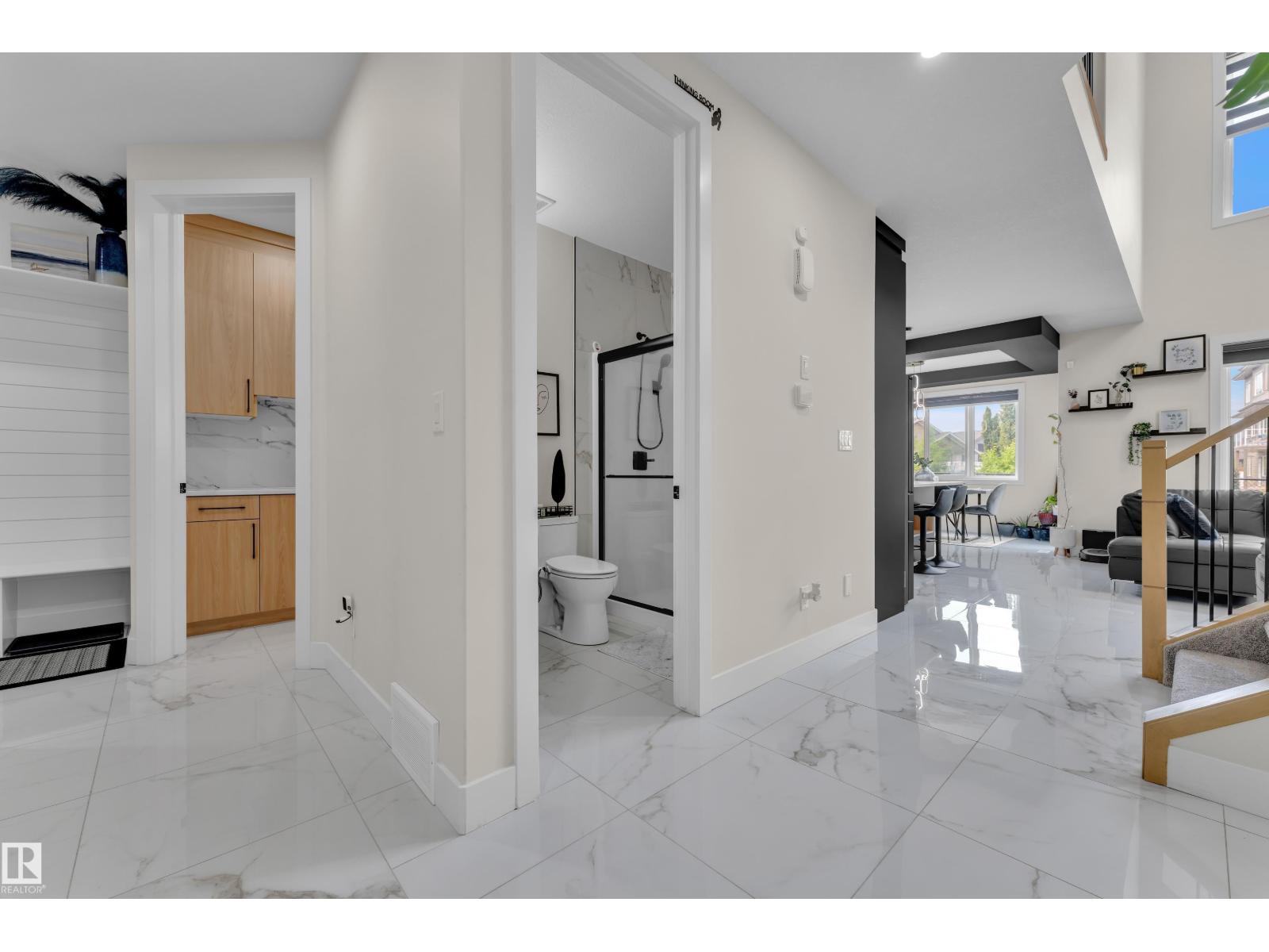 3924 41 AV - Image 7