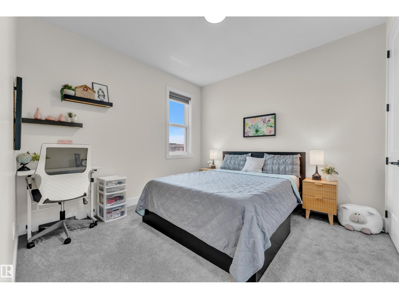 3924 41 AV - Image 35