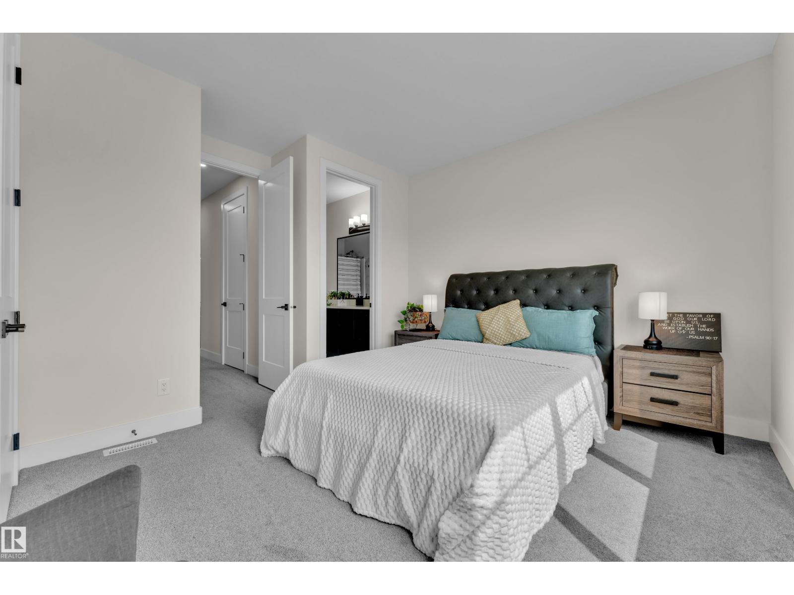 3924 41 AV - Image 32
