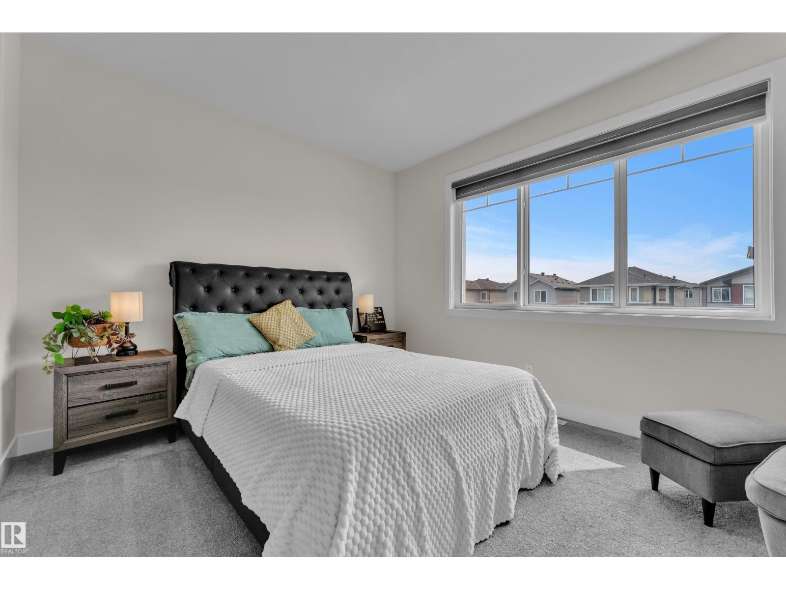 3924 41 AV - Image 31