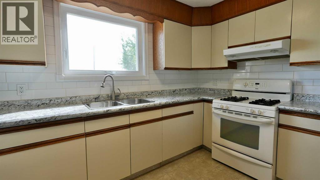 81574 Highway 744 - Image 21