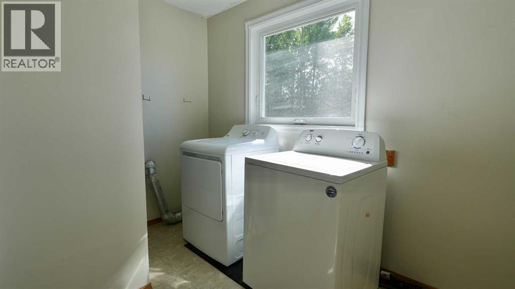 81574 Highway 744 - Image 35