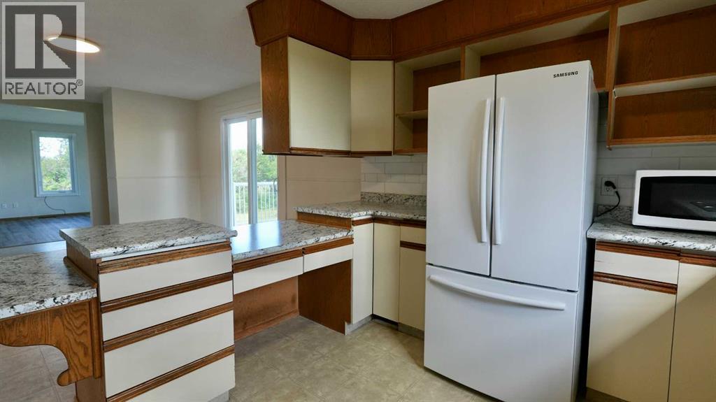 81574 Highway 744 - Image 20