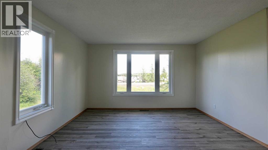 81574 Highway 744 - Image 28