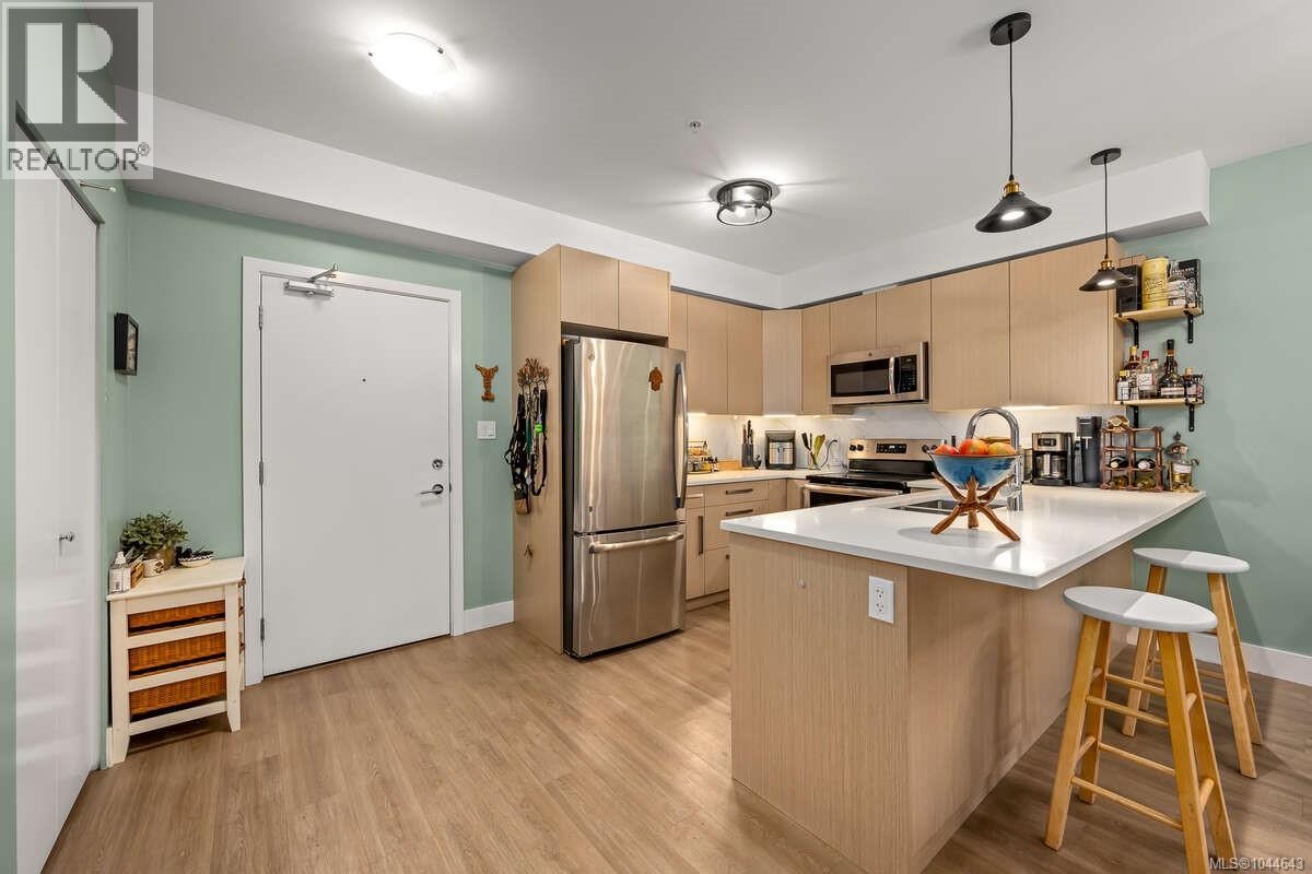 #101 3070 Kilpatrick Ave - 1