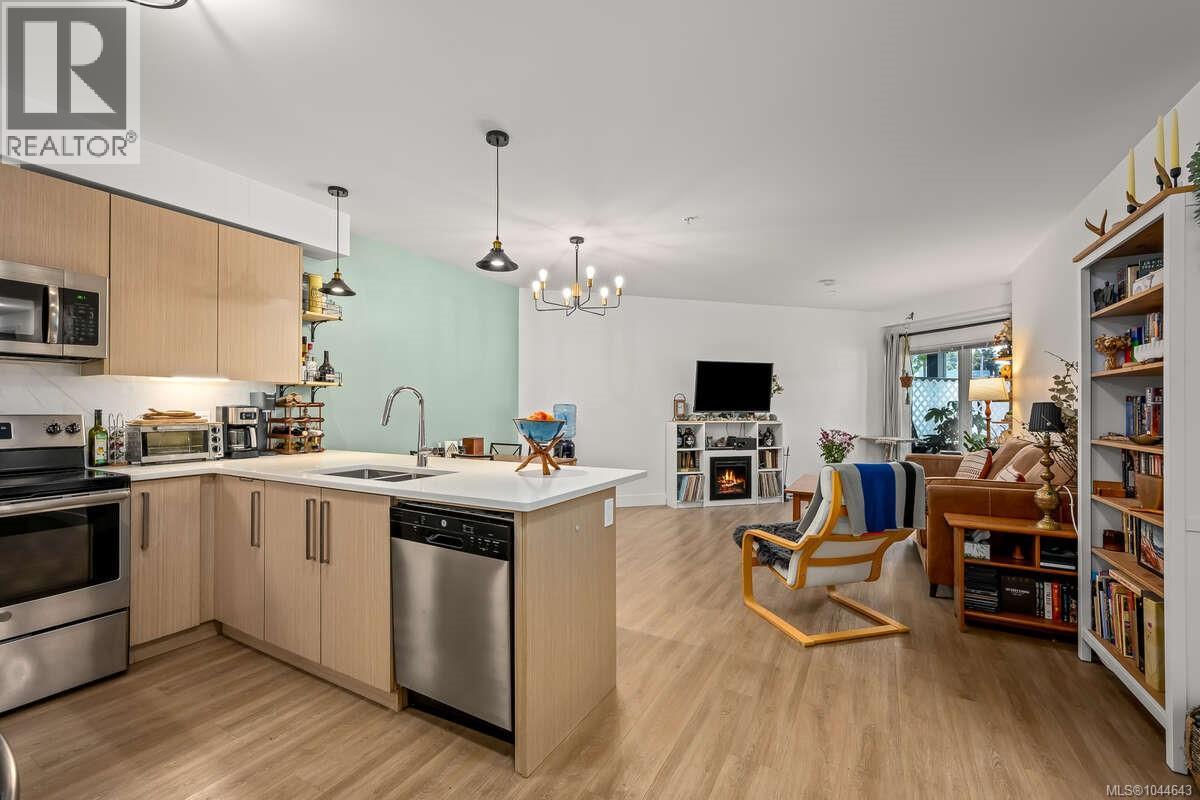 #101 3070 Kilpatrick Ave - 4