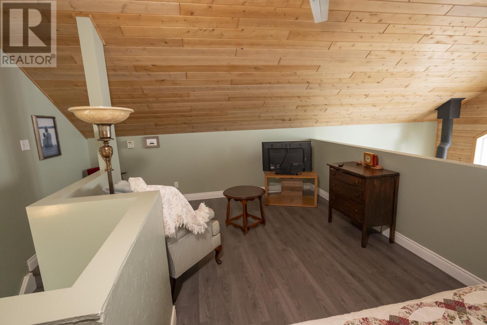 608 White Birch Beach RD - 35