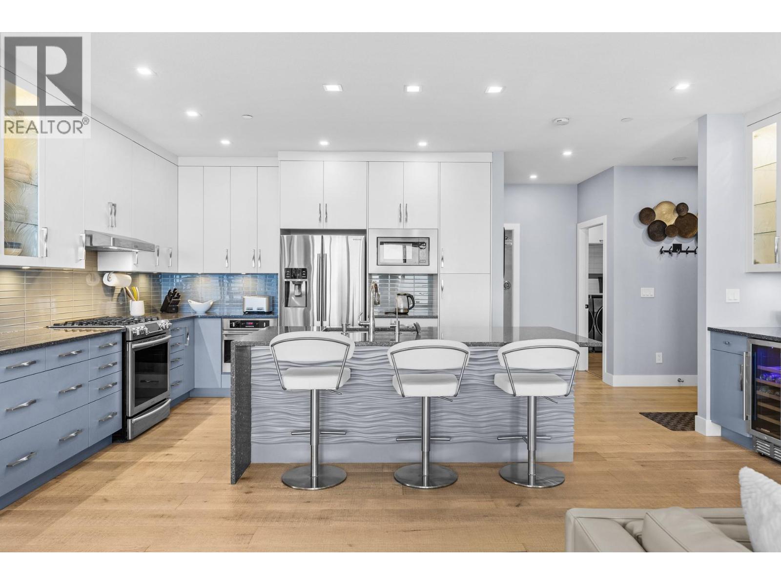 201 3475 Granite Close, Kelowna