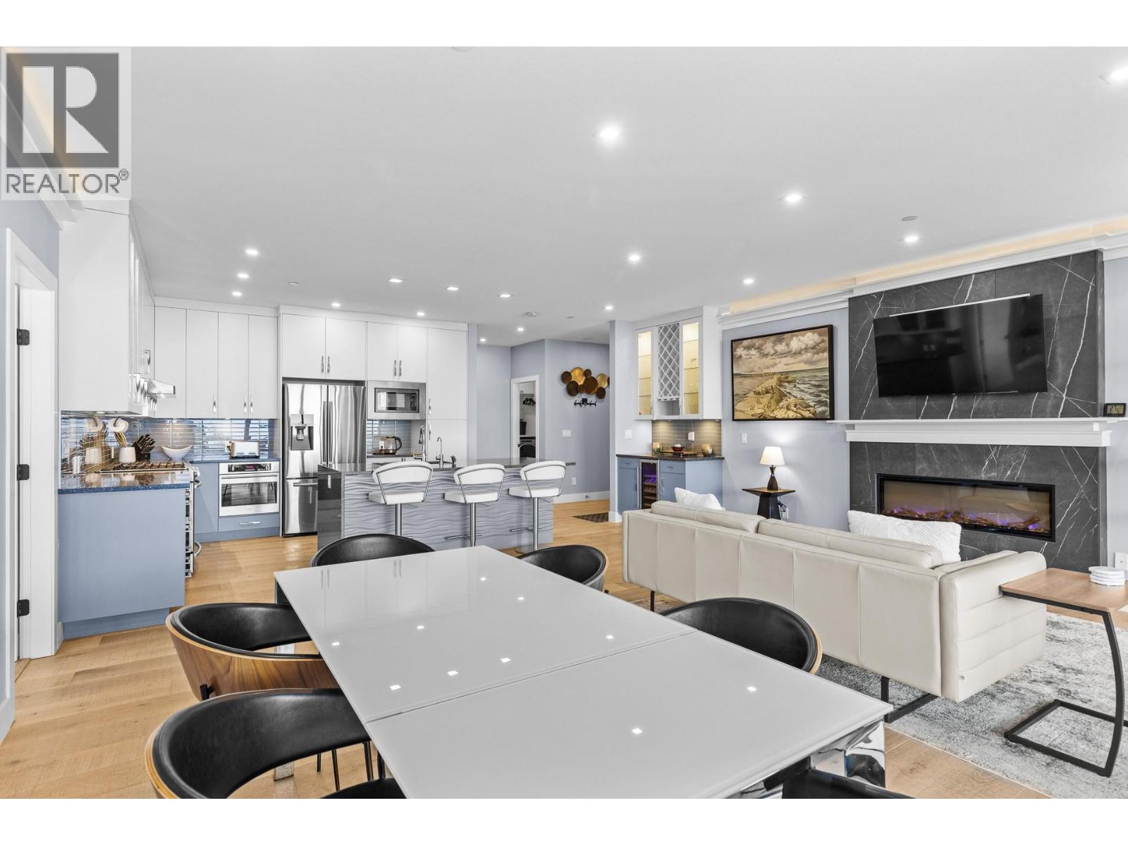 #201 3475 Granite Close - 18
