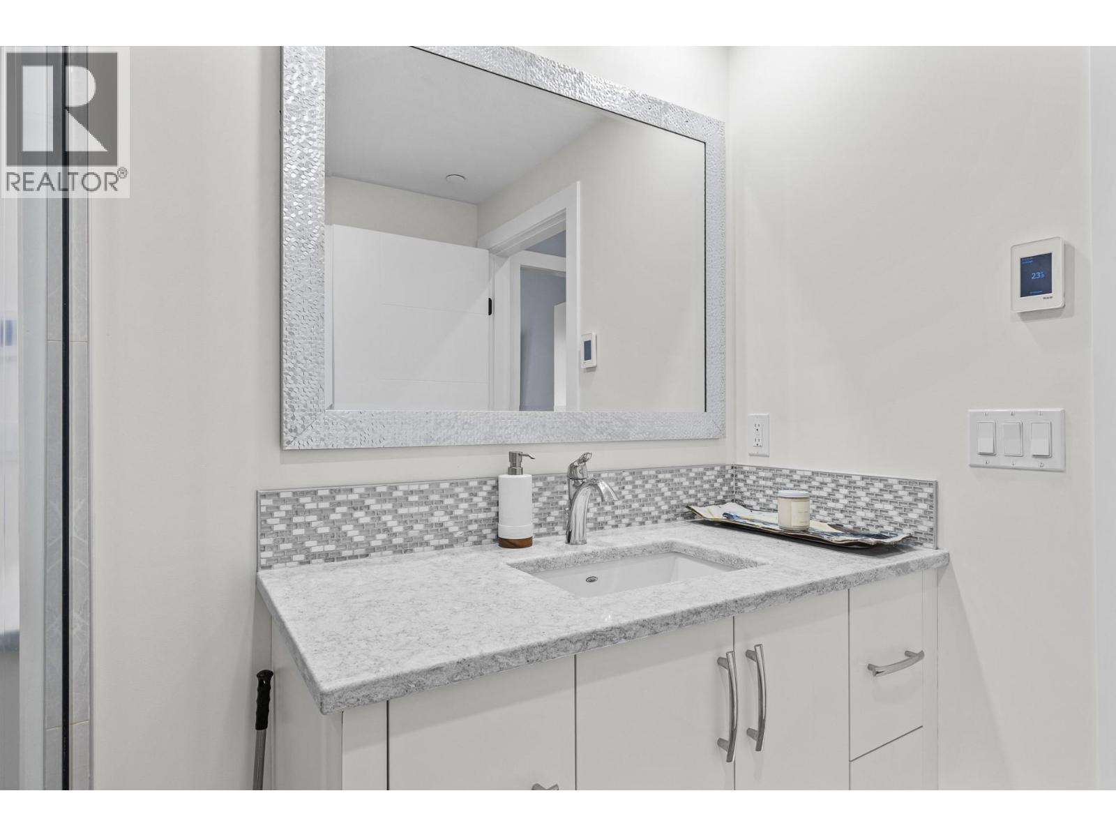 #201 3475 Granite Close - 34