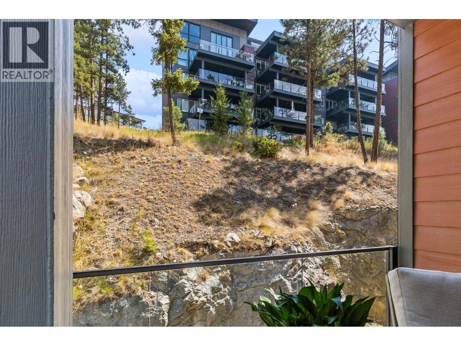 201 3475 Granite Close, Kelowna