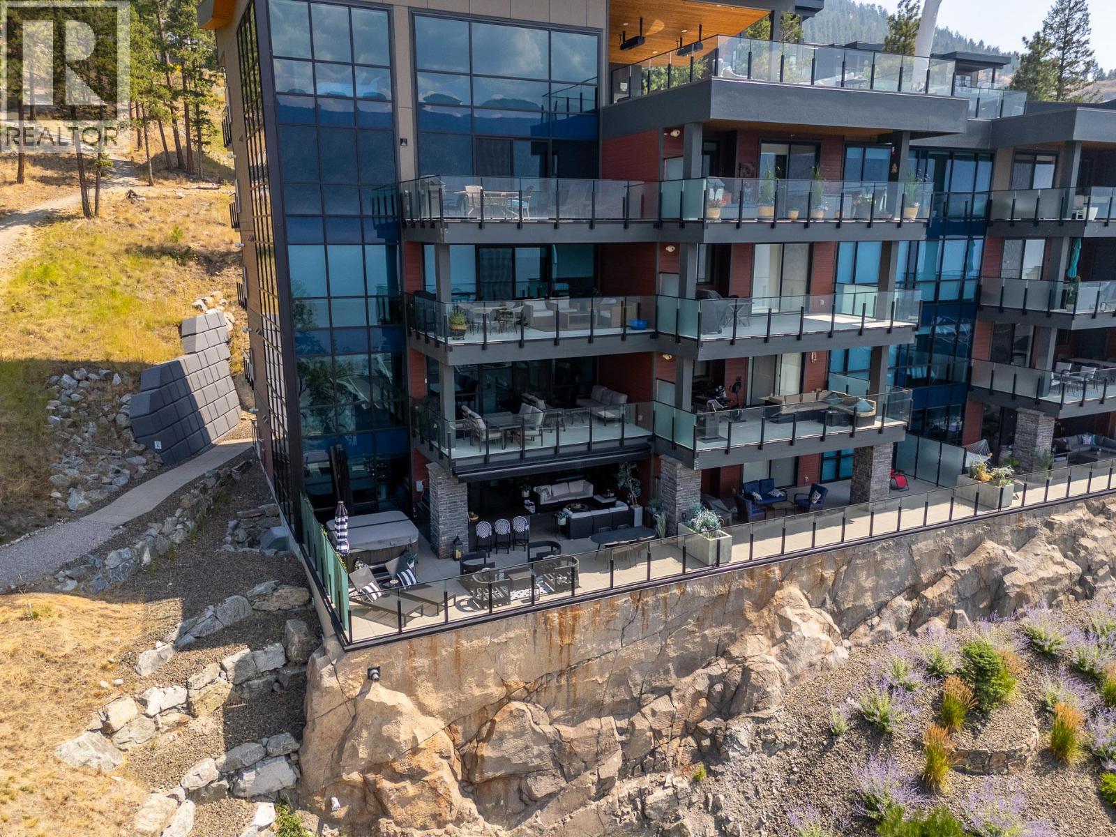 #201 3475 Granite Close - 46