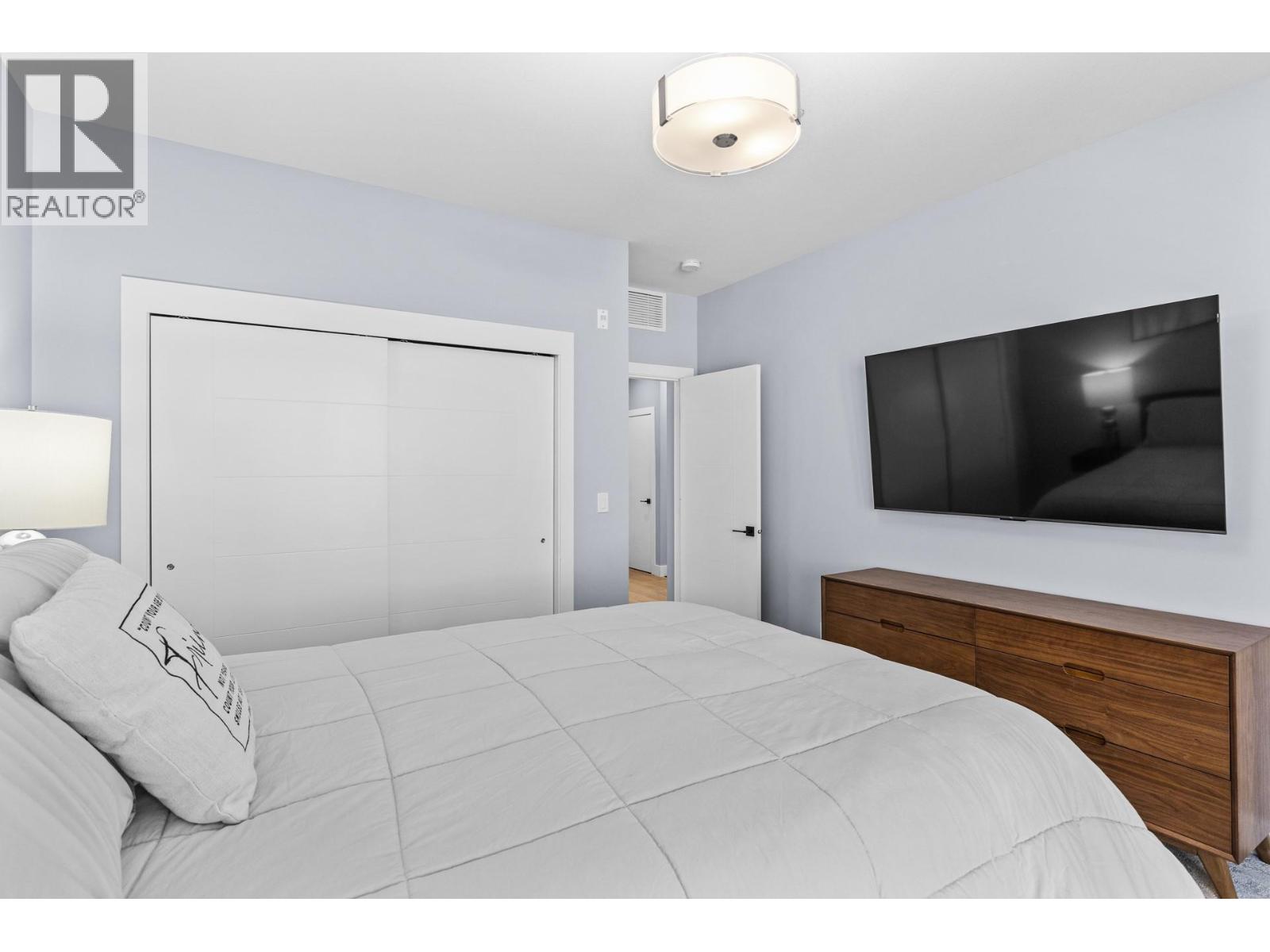 201 3475 Granite Close, Kelowna