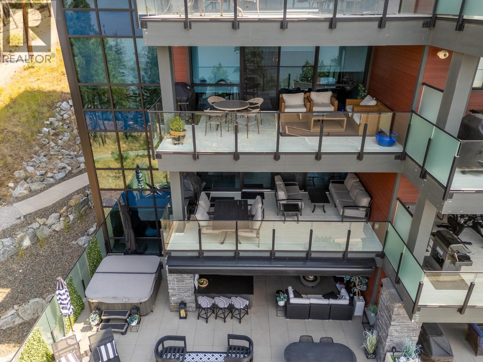 201 3475 Granite Close, Kelowna