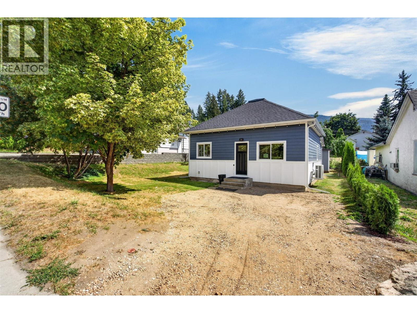 630 Okanagan SE Avenue, Salmon Arm