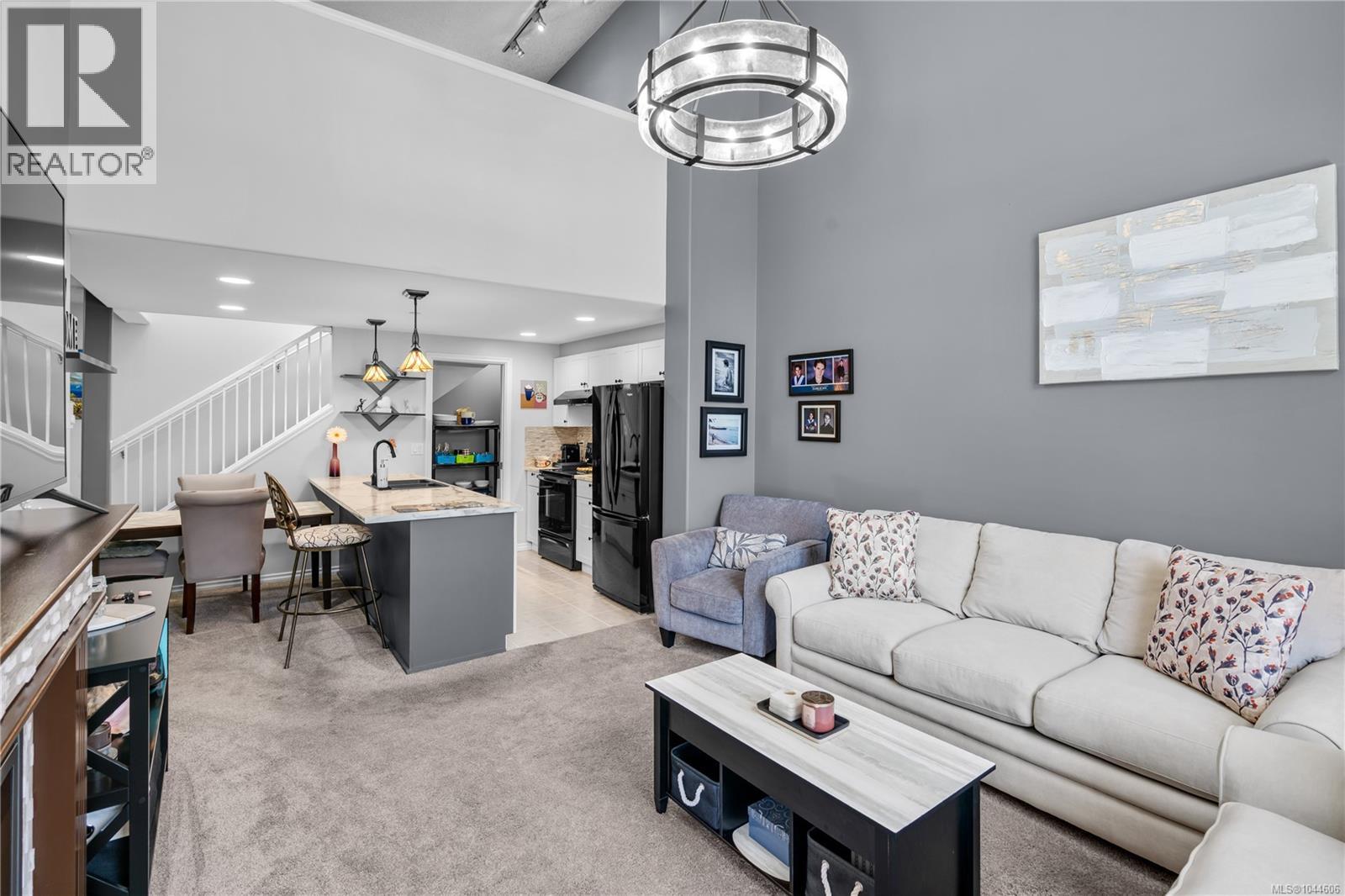 #405 2823 Jacklin Rd - 10