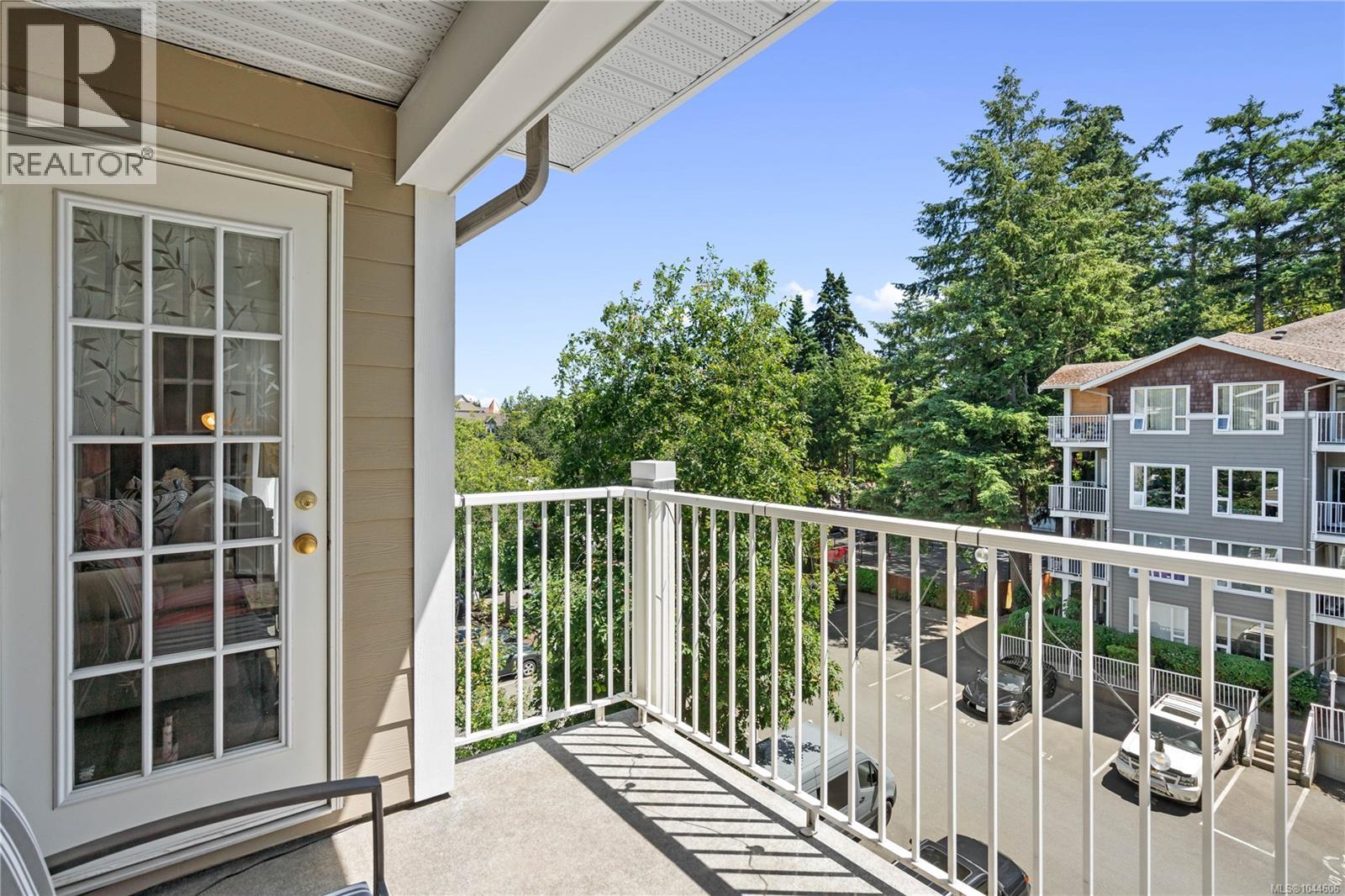 #405 2823 Jacklin Rd - 32