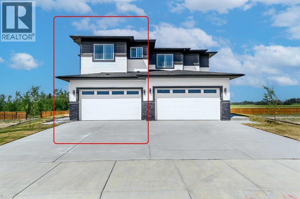 182 Lakewood Crescent - 2