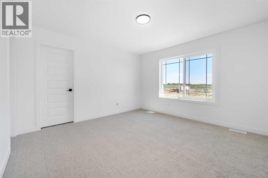182 Lakewood Crescent - 21