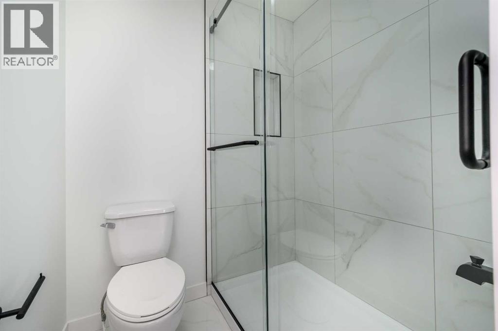 182 Lakewood Crescent - Image 25
