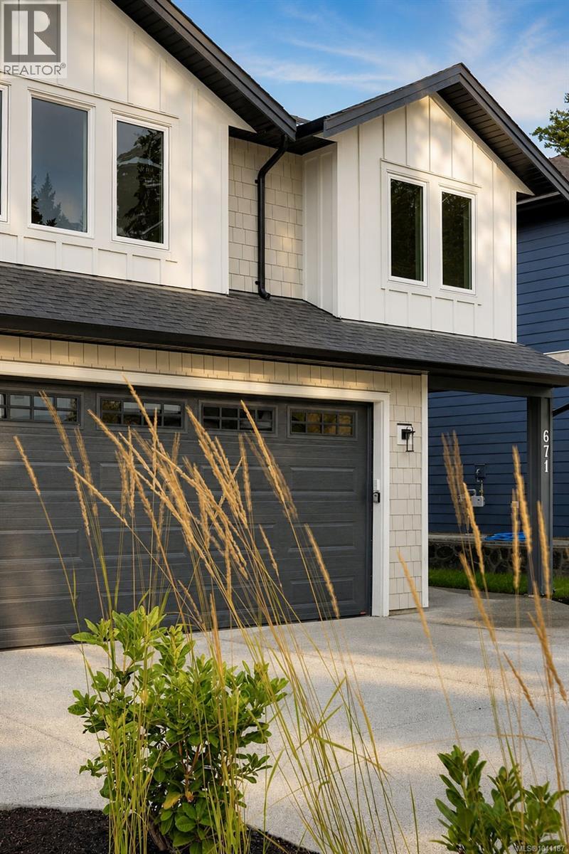 671 Madrona Pl - 27