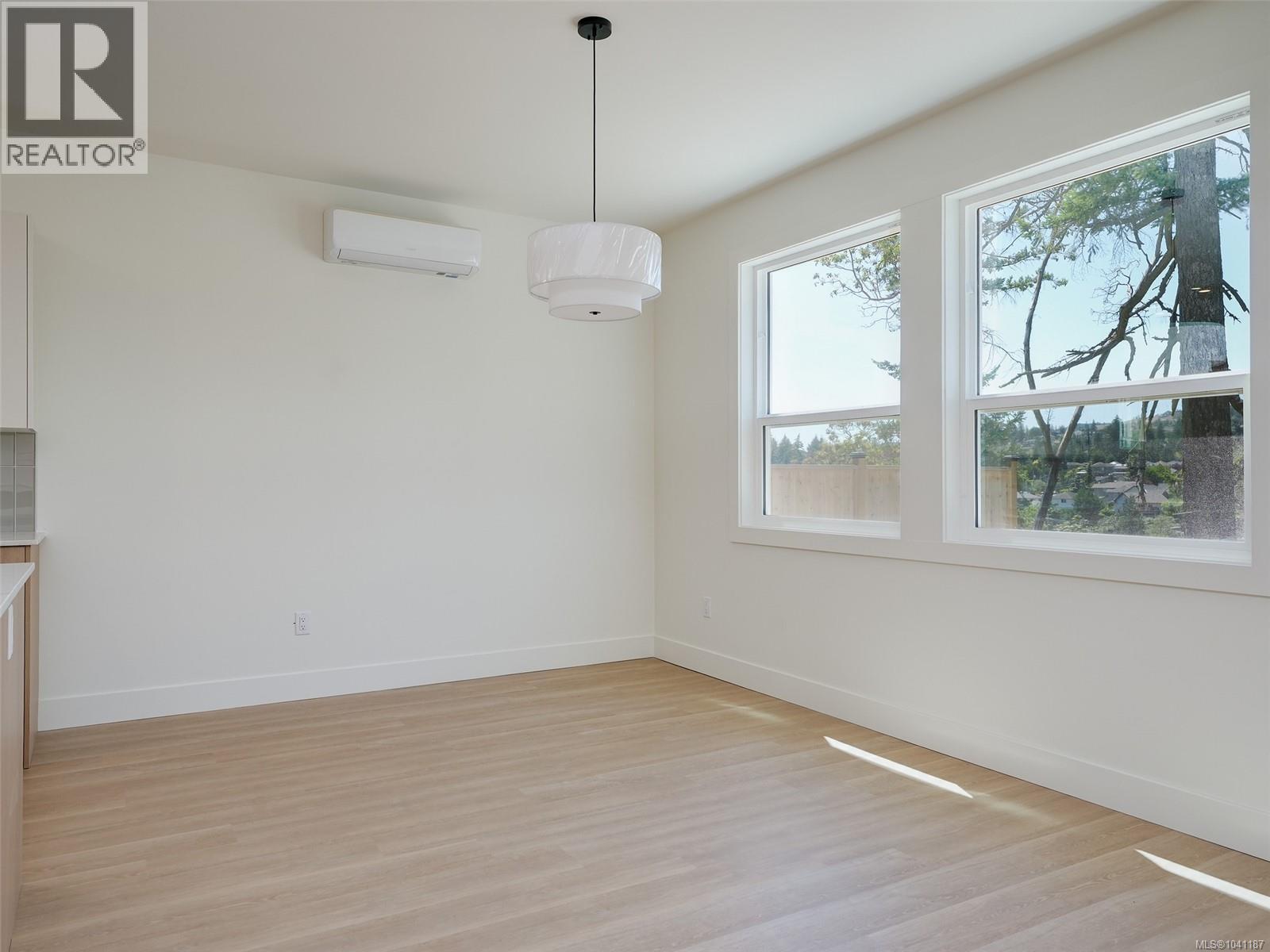 671 Madrona Pl - 7