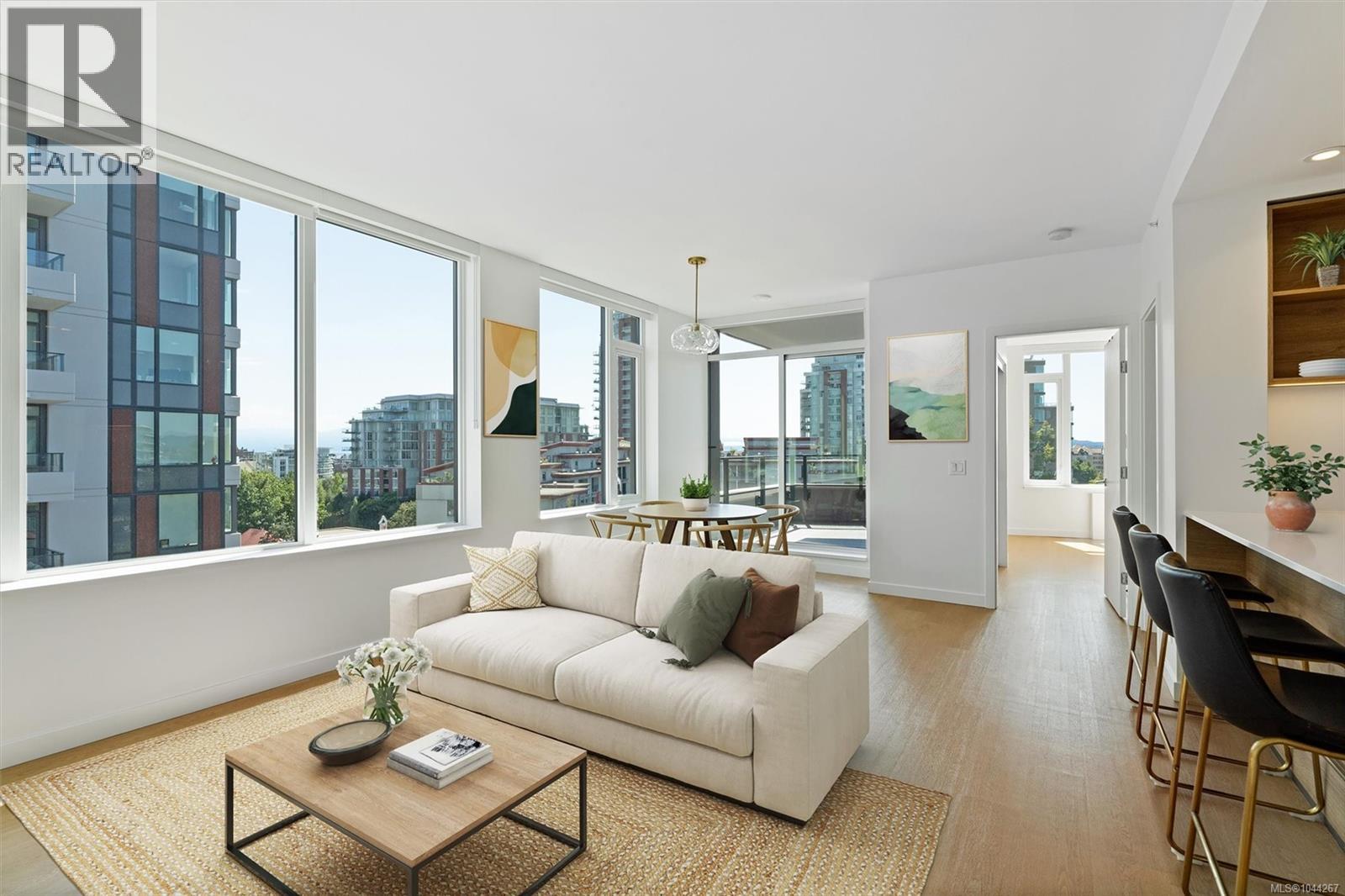 #905 369 Tyee Rd - 4