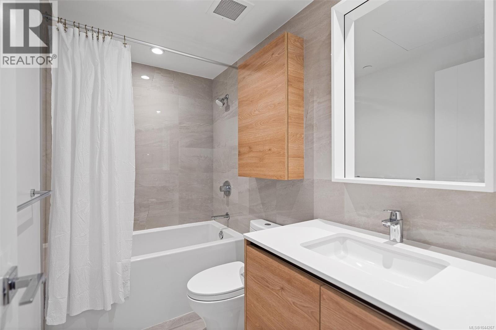 #905 369 Tyee Rd - 24