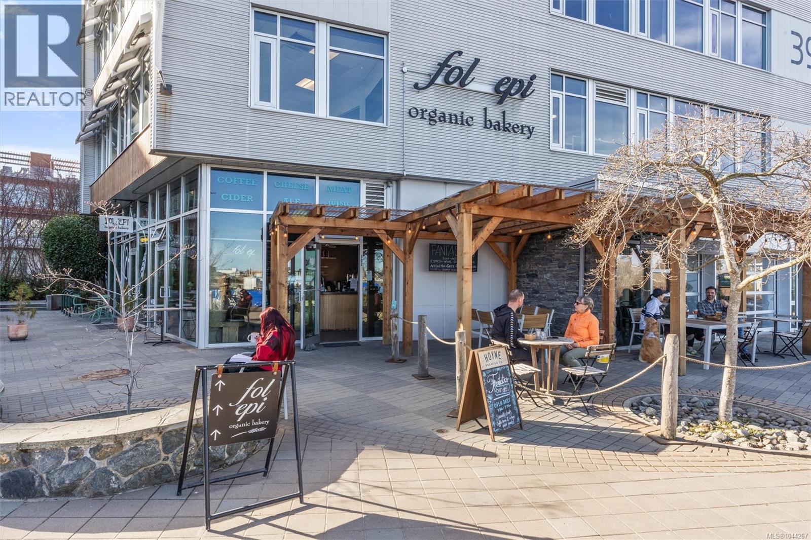 #905 369 Tyee Rd - 40