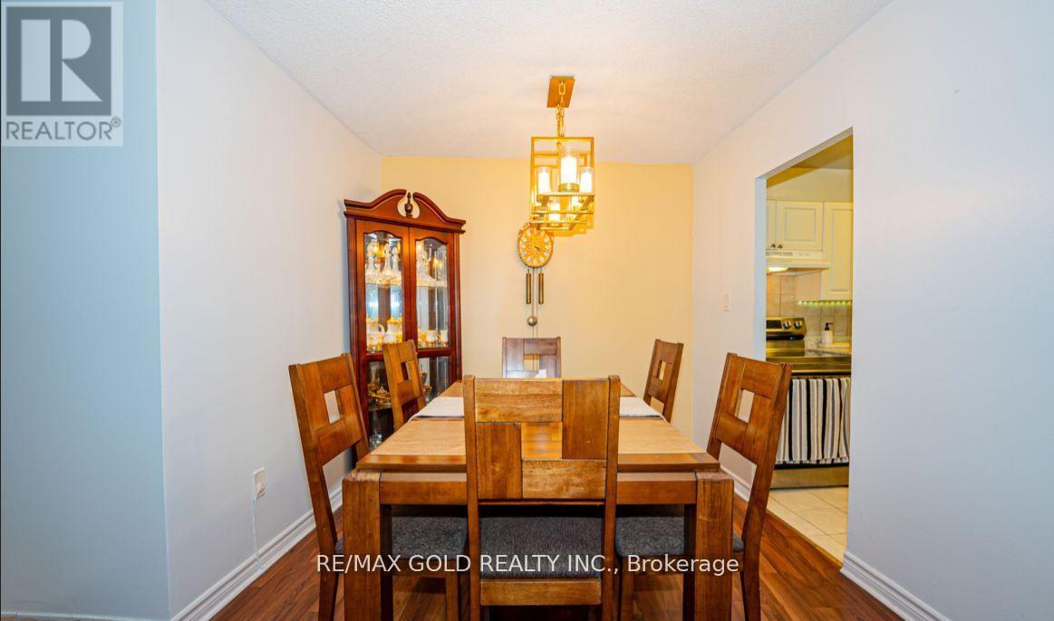 #2107 330 DIXON ROAD - 11
