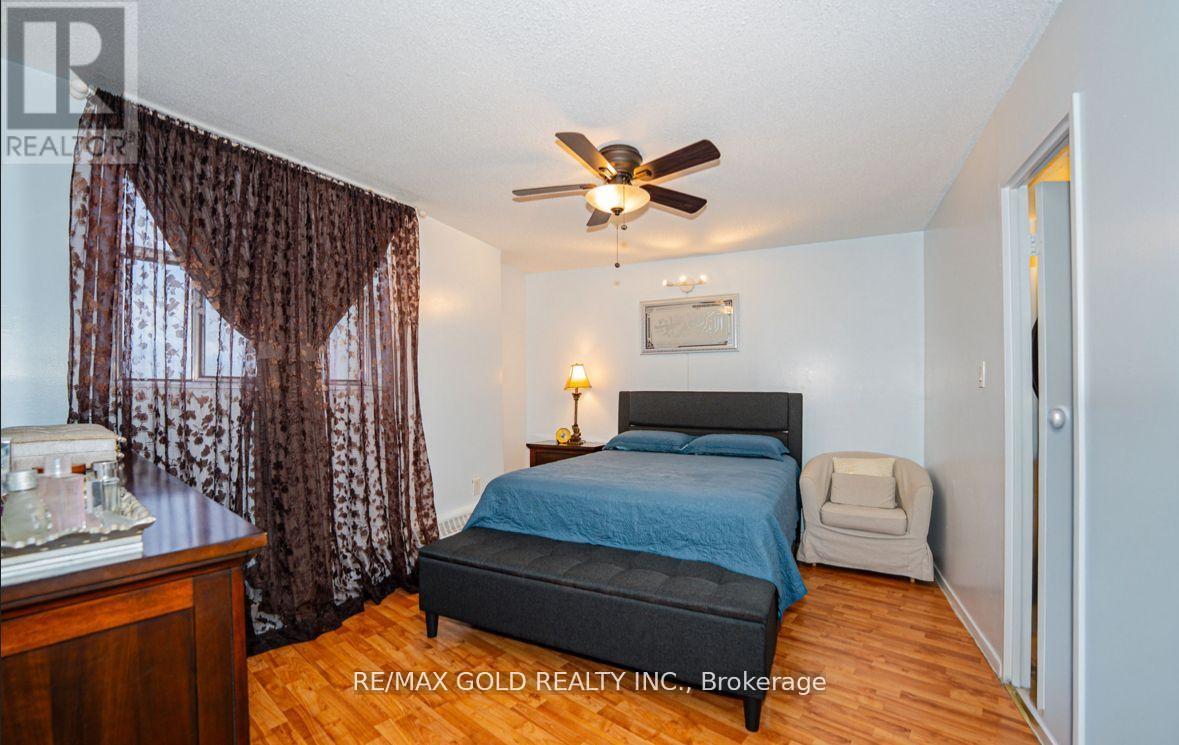 #2107 330 DIXON ROAD - 22