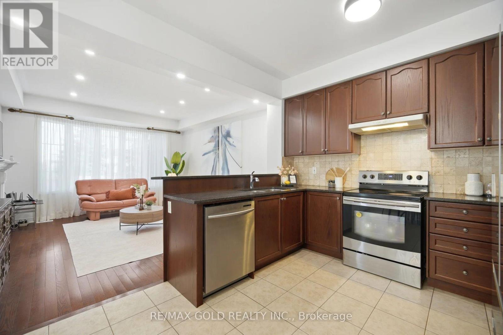 29 ASPENVIEW AVENUE - Image 14