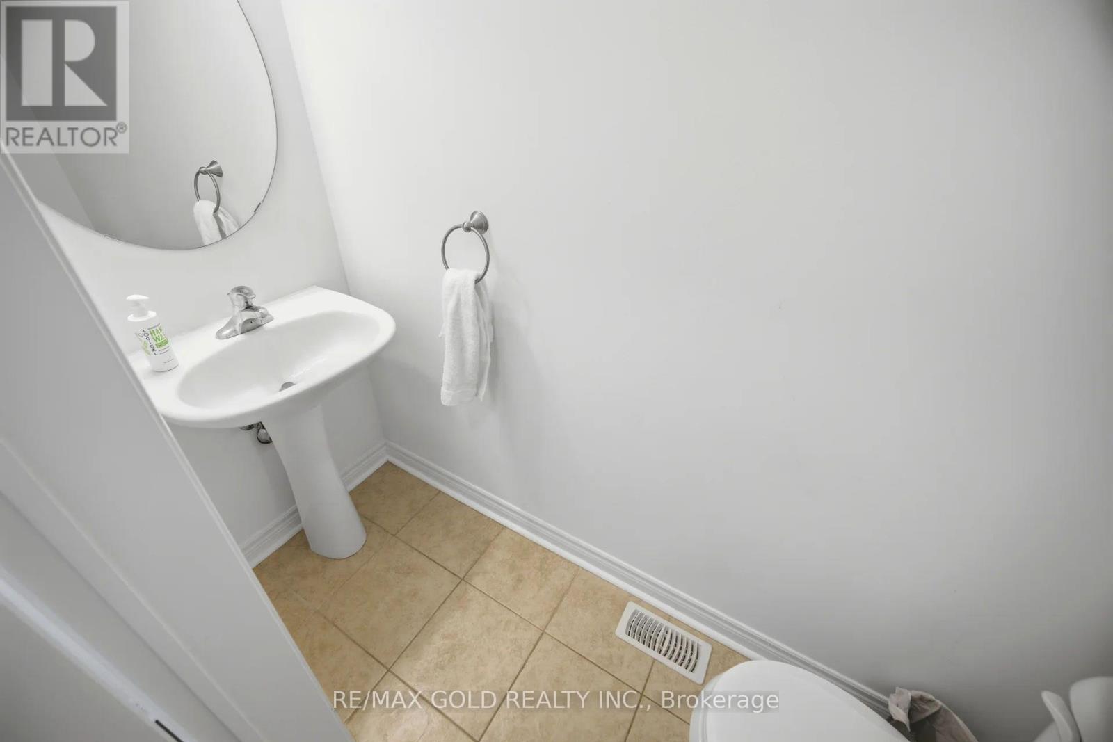 29 ASPENVIEW AVENUE - Image 19
