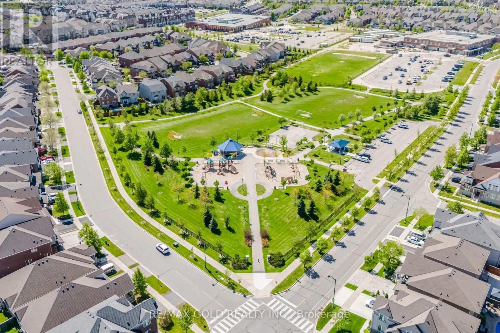 29 ASPENVIEW AVENUE - 42