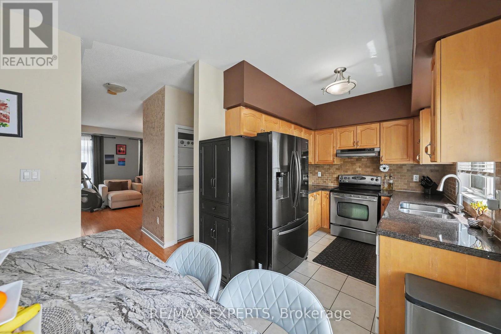 #194 7035 REXWOOD ROAD - 13