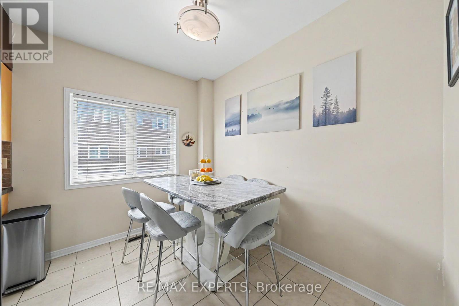 #194 7035 REXWOOD ROAD - 14