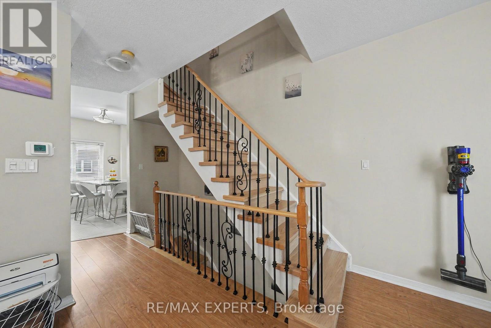 #194 7035 REXWOOD ROAD - 17