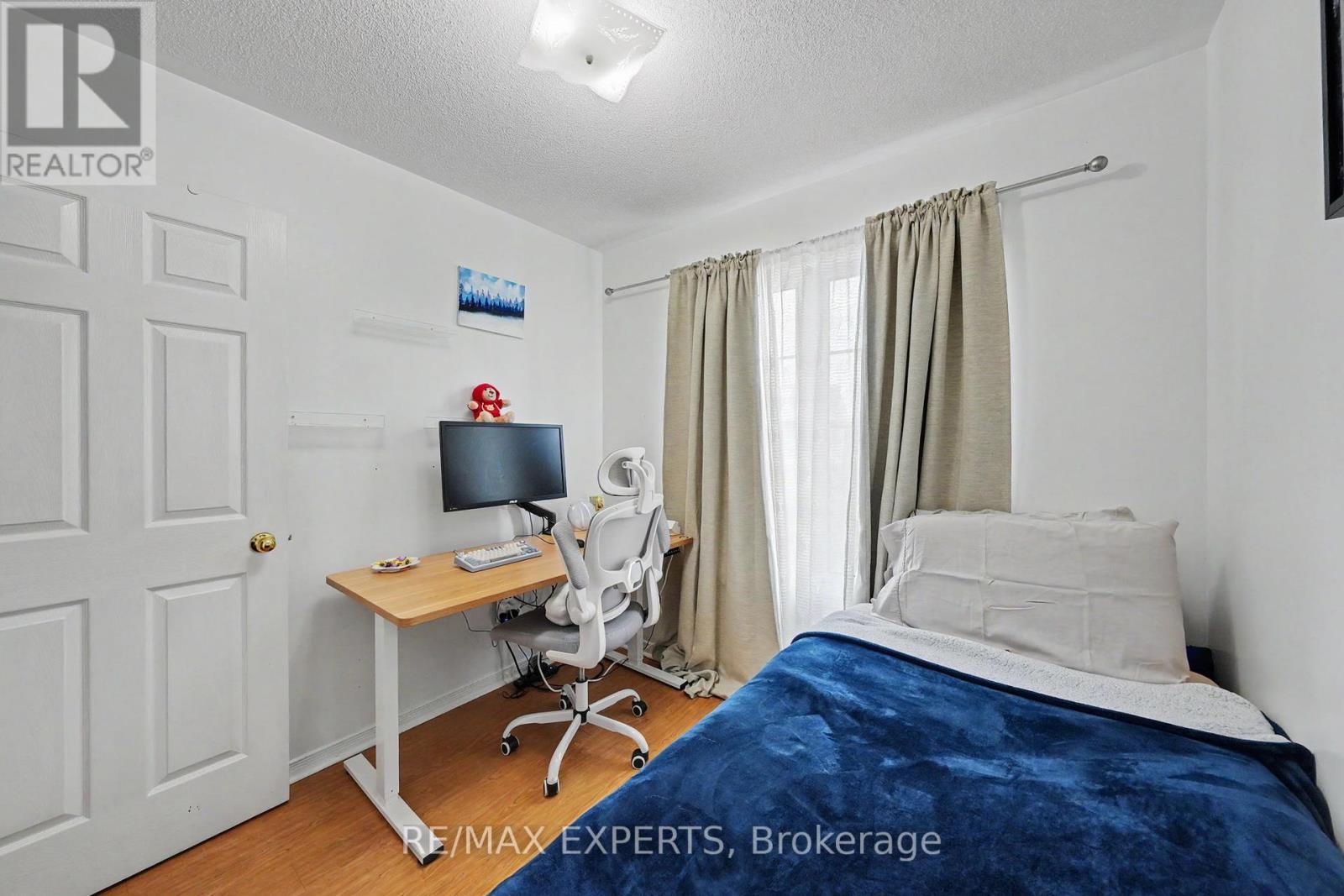 #194 7035 REXWOOD ROAD - 25